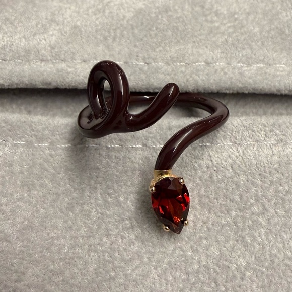 Bea Bongiasca Baby Vine Ring in Cherry Chocolate with Drop Cut Garnet - Picture 1 of 9